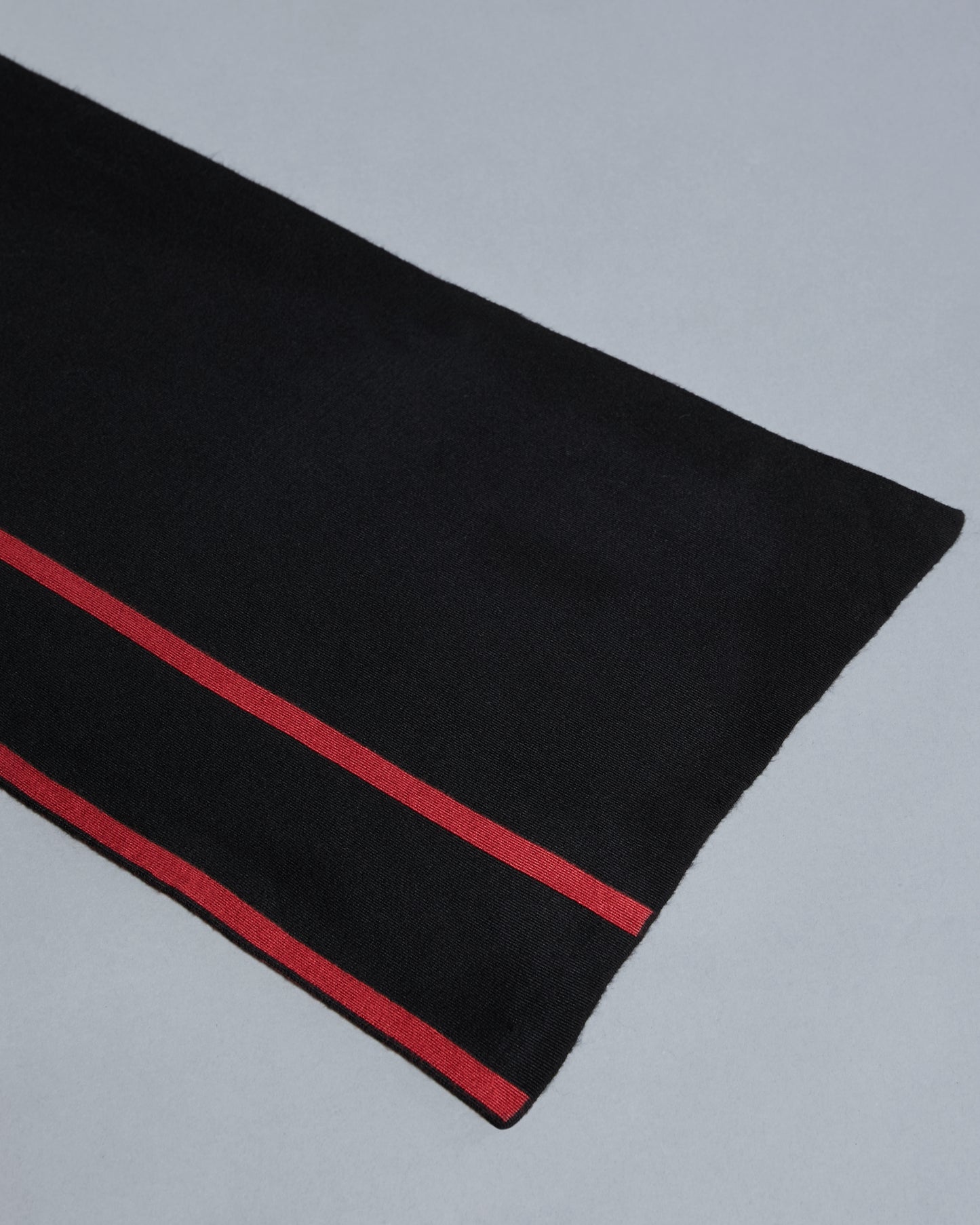 Contrasting ADA Scarf