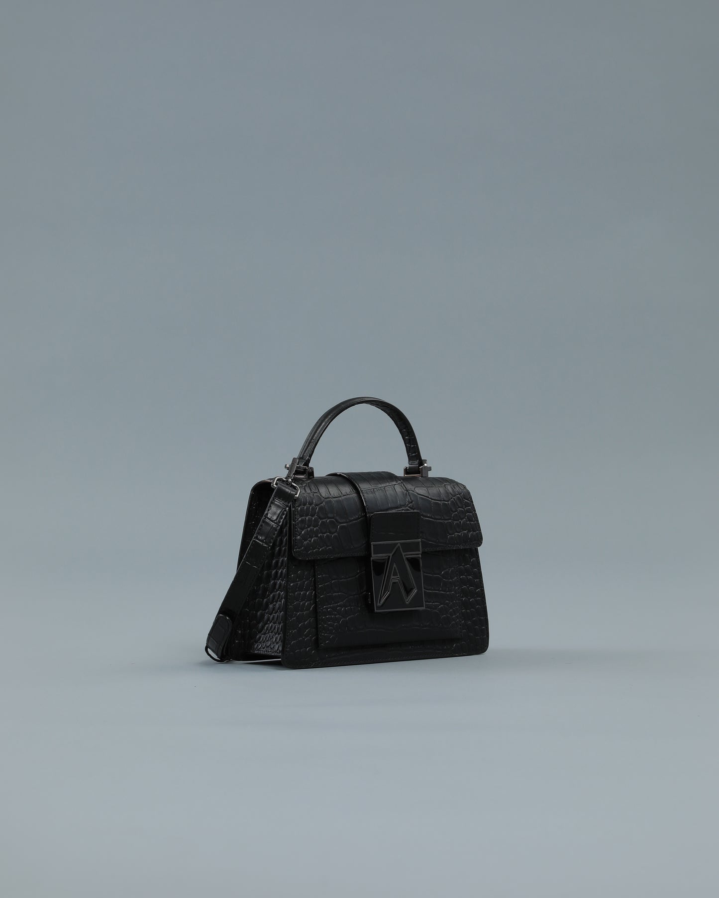 Croc Textured Handbag in Black