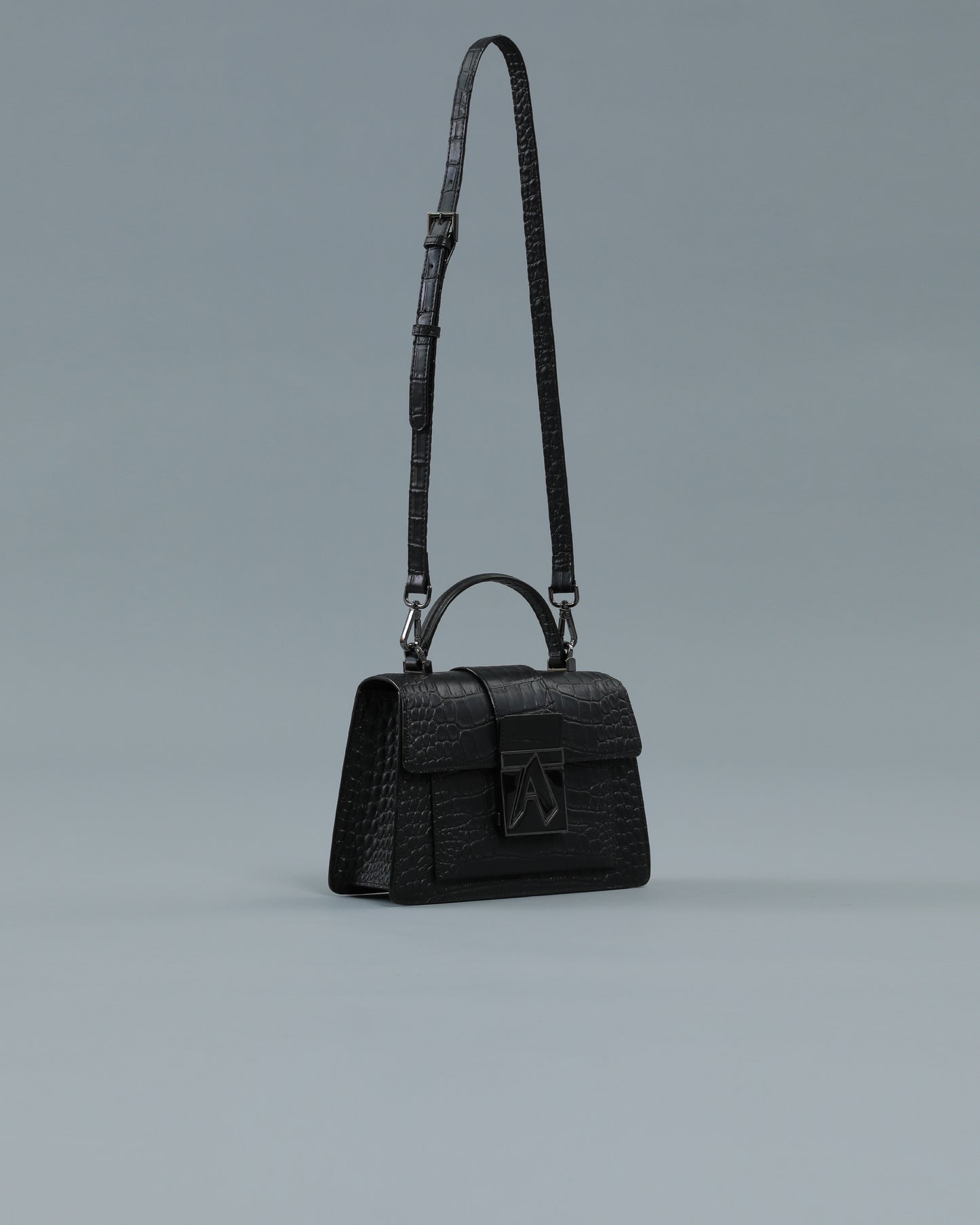Croc Textured Handbag in Black