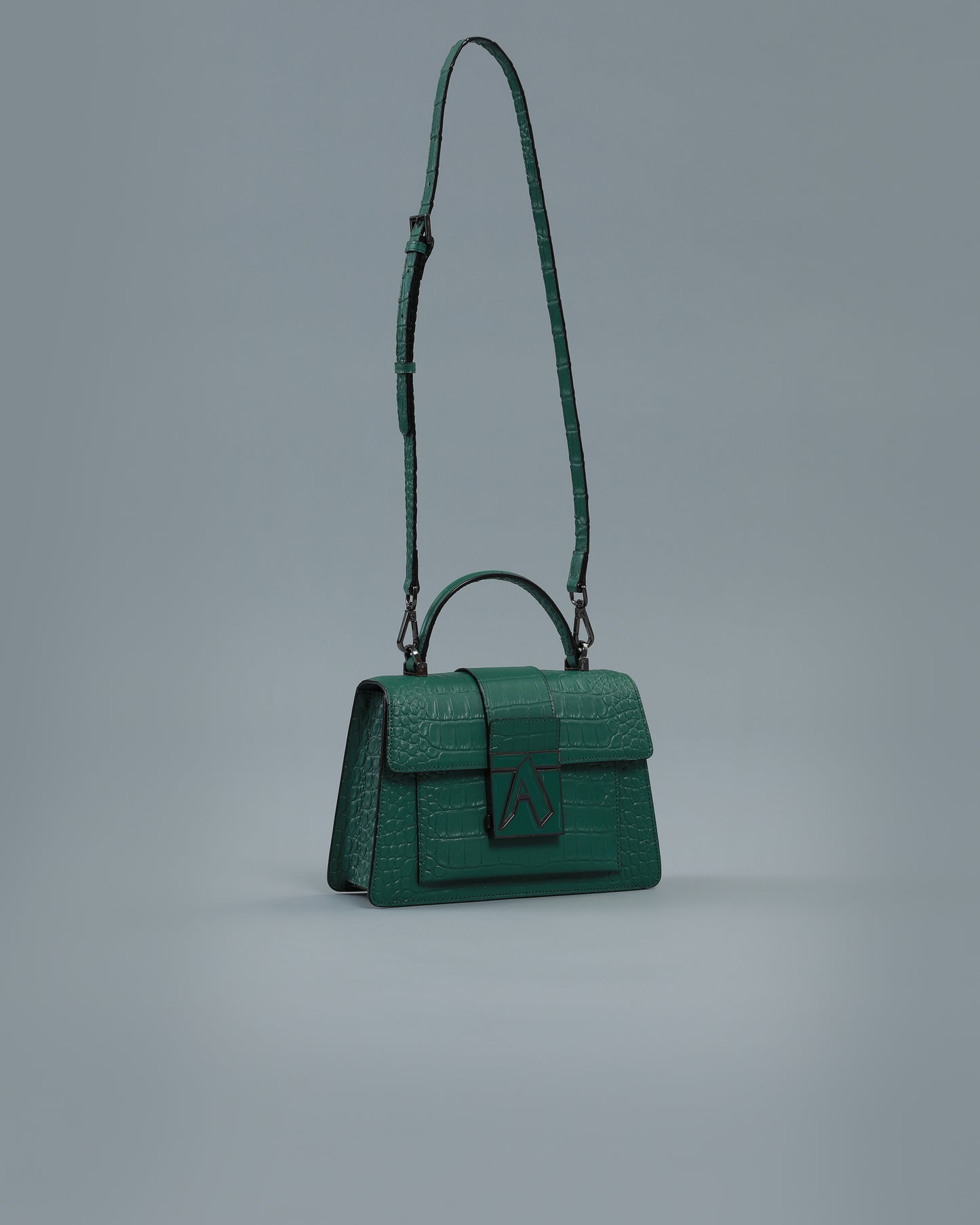 Croc Textured Handbag in Green