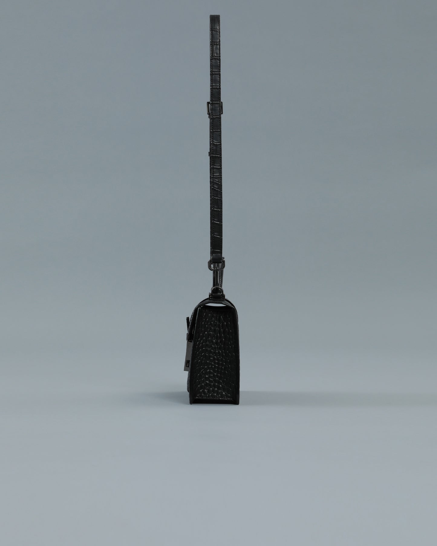 Croc Textured Handbag in Black