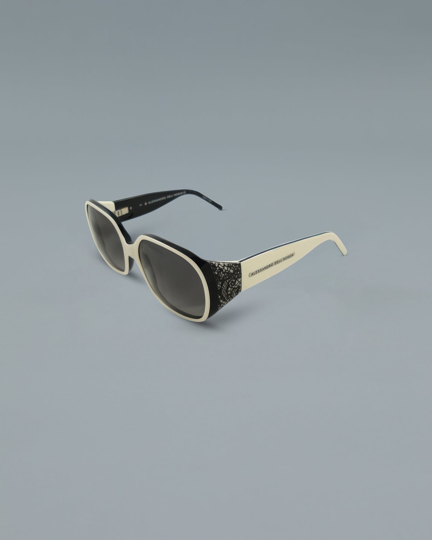 Engraved Patterned Sunglasses
