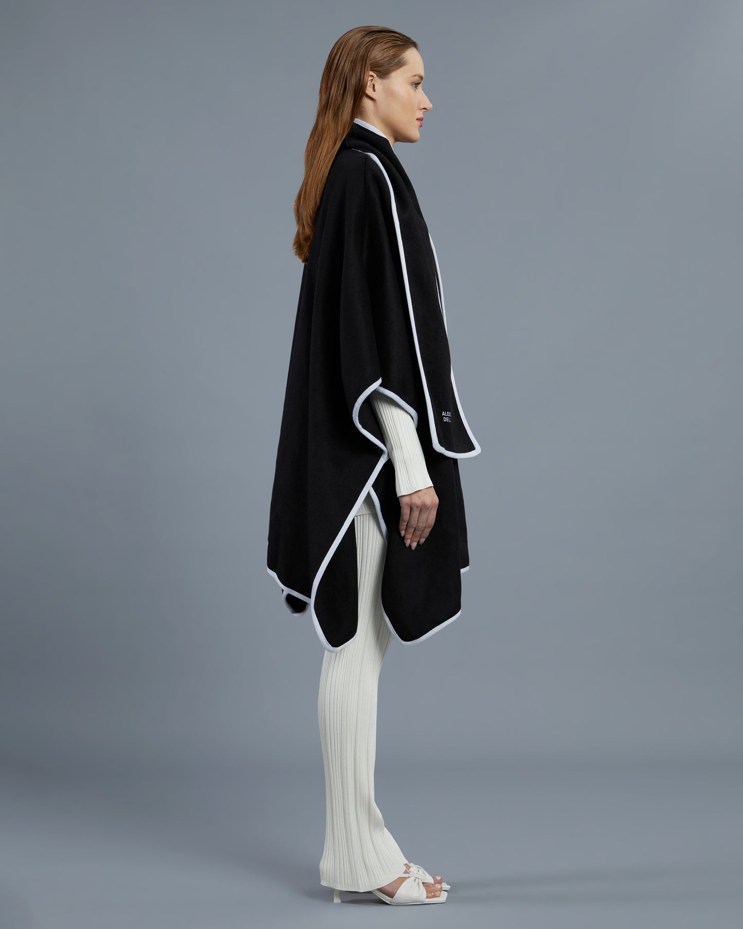 Contrast Trimmed Poncho