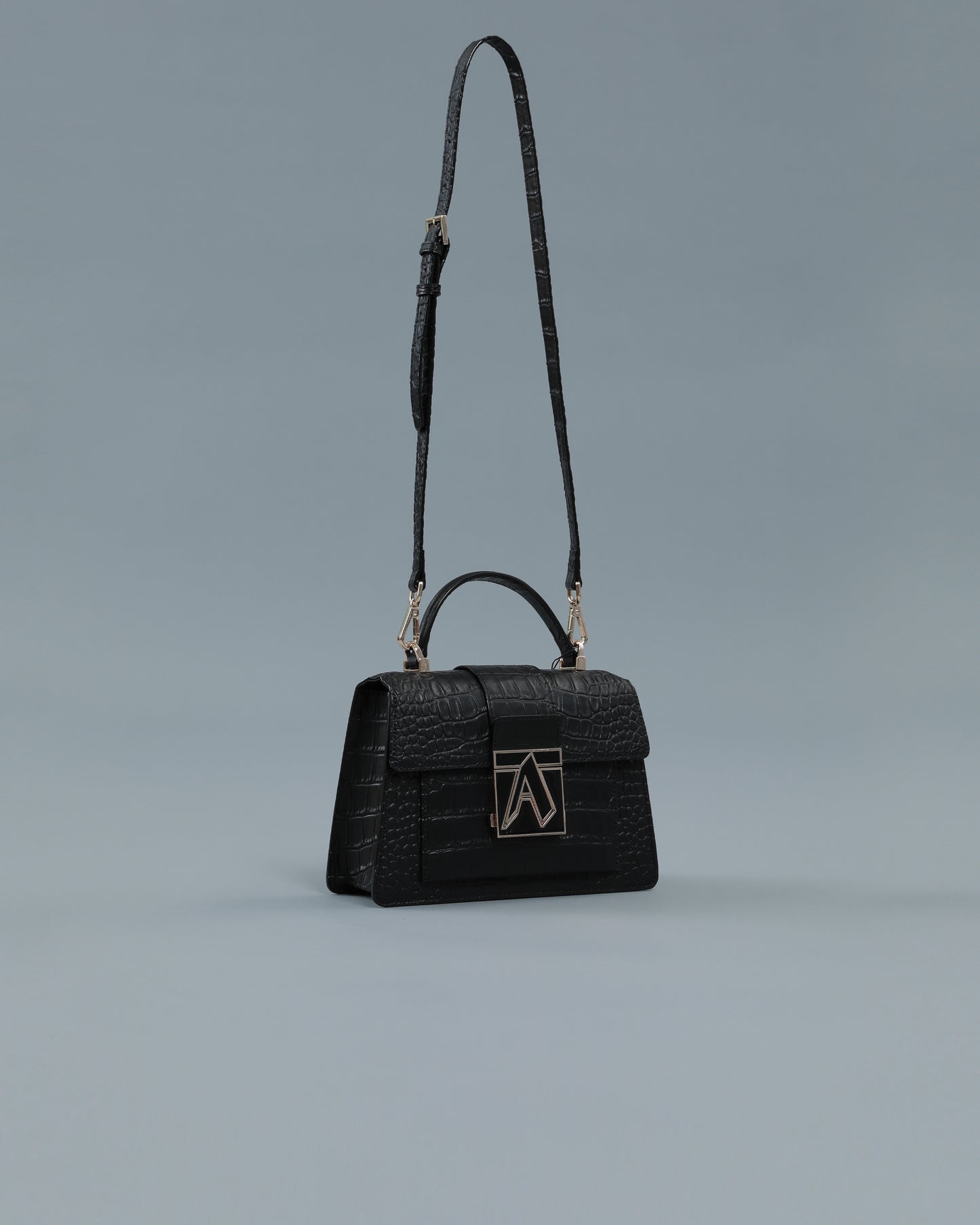 Croc Textured Handbag in Black